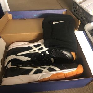 Women’s volleyball shoes. Brand new 8.5